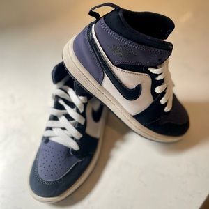 Air Jordan 1 - Navy/white size 12c